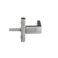 Zijaanzicht van de raamkruk van Ostiumhome in kleur RVS Zilver.
