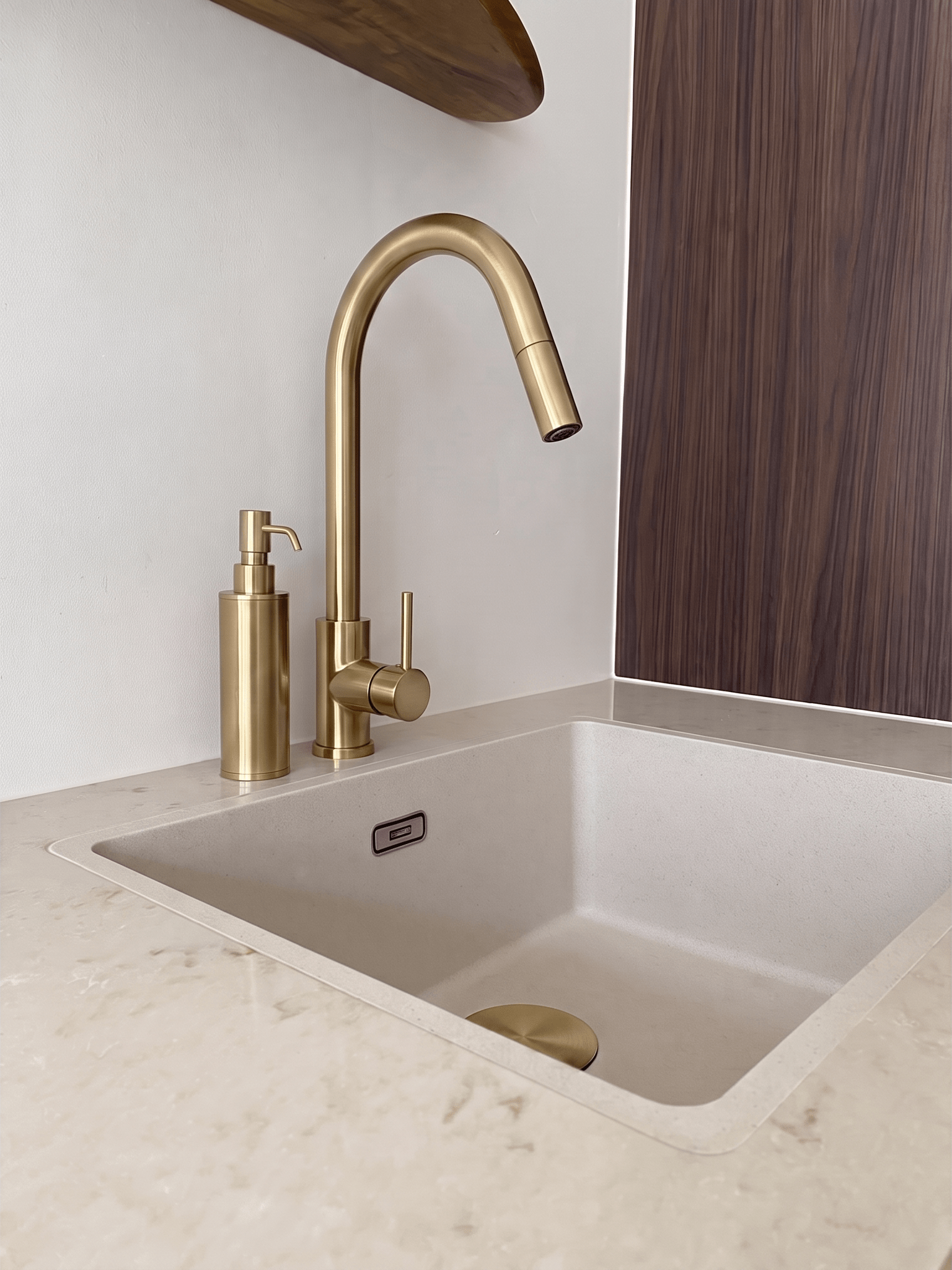 Saponi - Distributeur de savon - Or mat