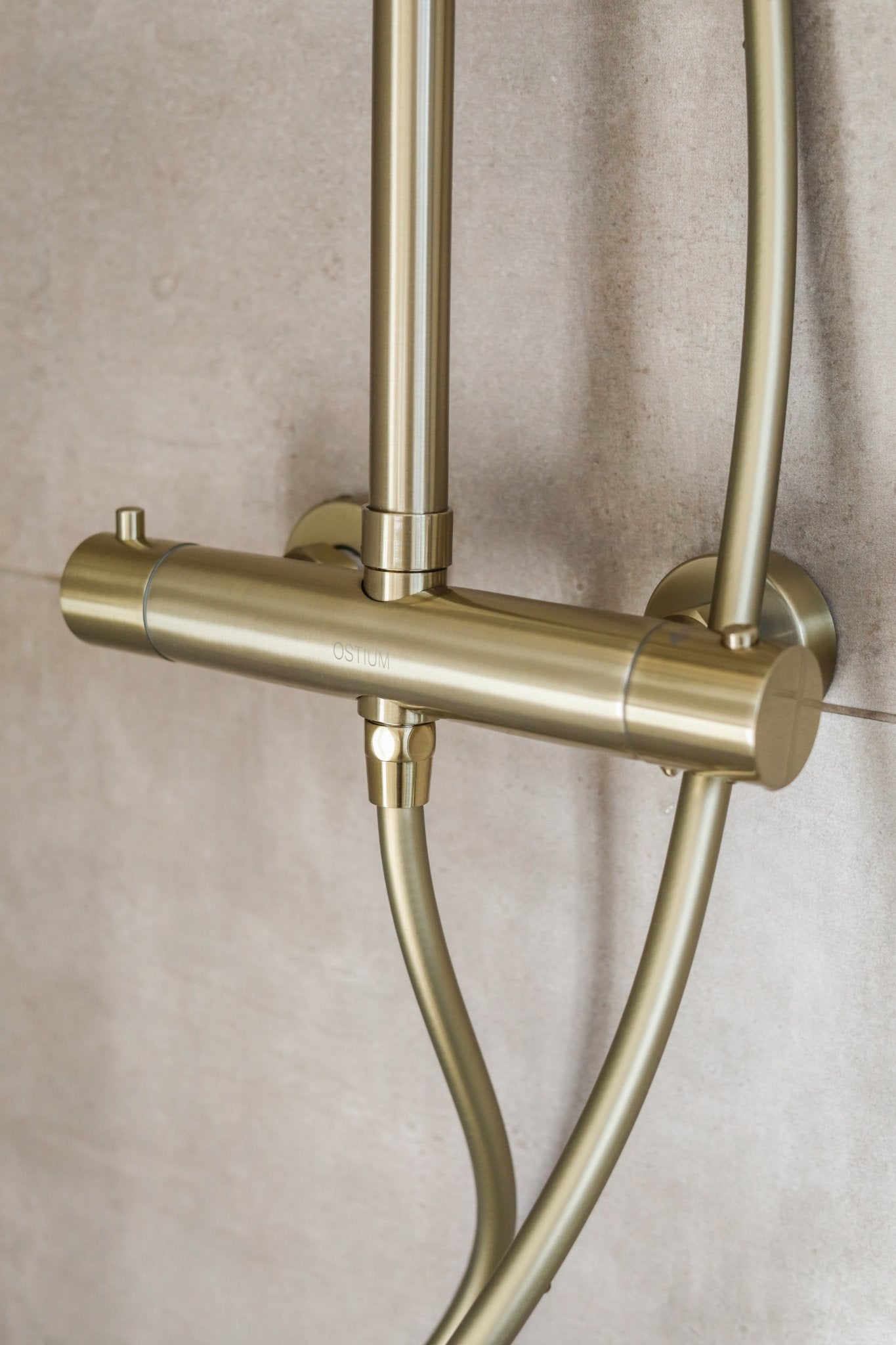 Novi - Goldenes Duschset - Rund