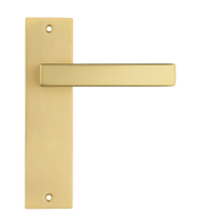 Mat gouden Avola deurklink op 180 × 45 mm kort schild geeft een luxe upgrade aan elke binnendeur 