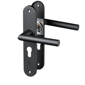 Mat zwarte Belluno deurklink op rond schild met cilindergat PC 55 mm voor veilige slotdeuren
