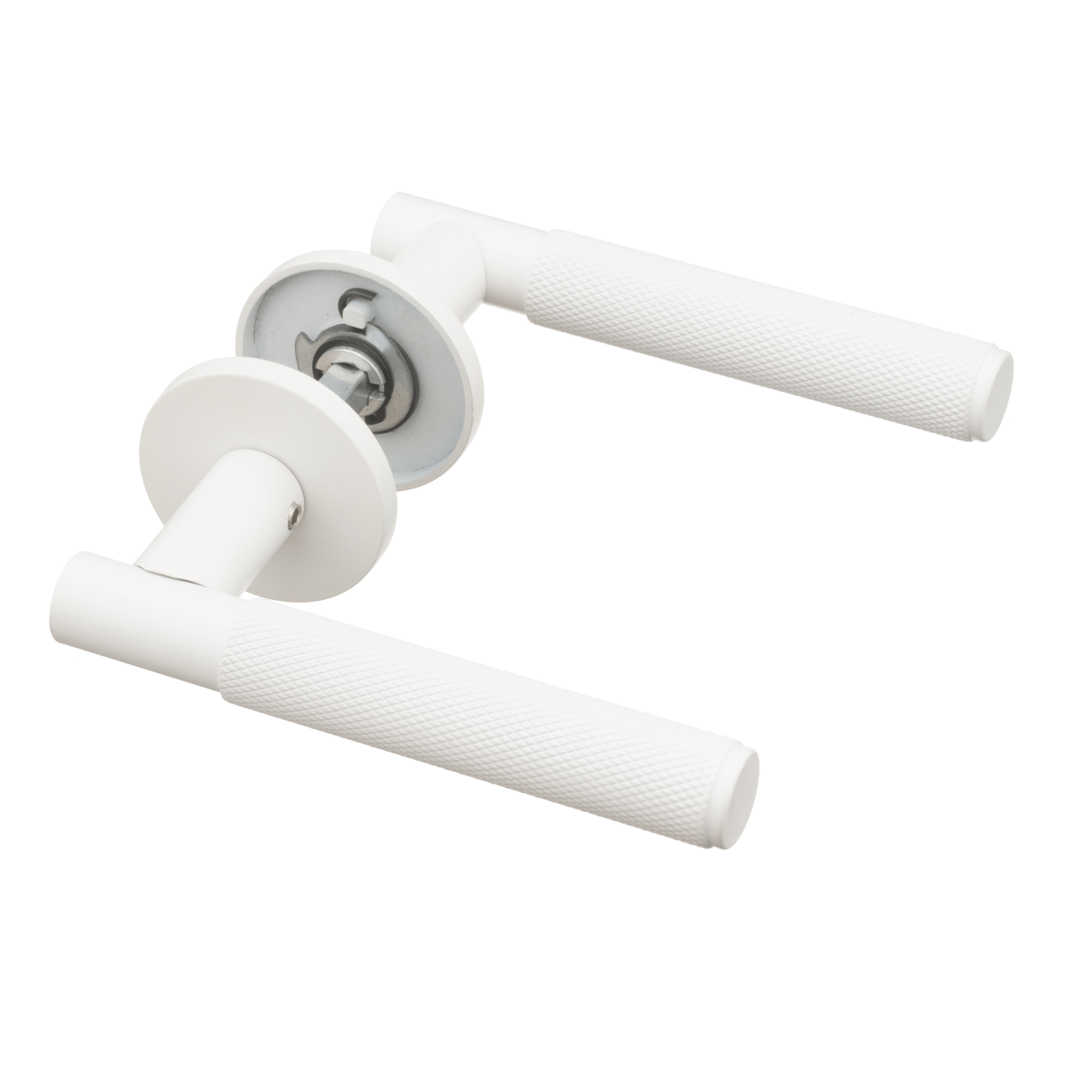 Luxe mat witte Berzo diamond-cut deurklink met geveerd mechanisme en rond rozet voor elegante binnendeuren