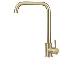 Zijaanzicht van de mat gouden kraan met rechtlijnig ontwerp en ergonomische hendelbediening.

