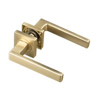 Geveerde mat gouden Selva deurklink 135 mm met vierkant rozet

